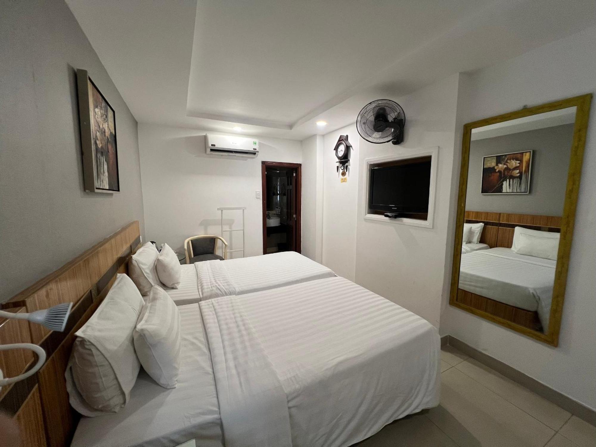 A25 Hotel - 13 Bui Thi Xuan Хошимин Экстерьер фото