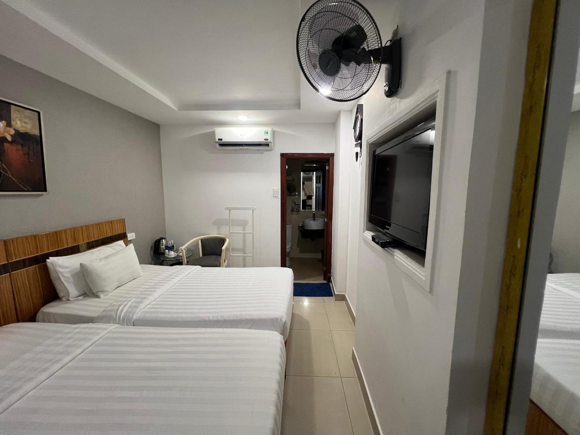 A25 Hotel - 13 Bui Thi Xuan Хошимин Экстерьер фото